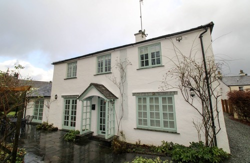 Hawkshead Cottage | Brookside, Hawkshead with garden and private parking