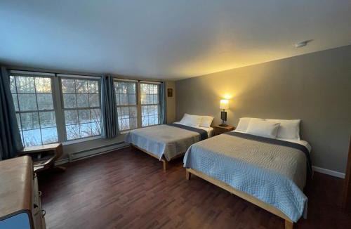 Goshen House | Brookside Hideaway, Brook Road Inn