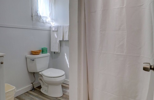 Southern Coast Hotel | Brookside Inn & Cottages