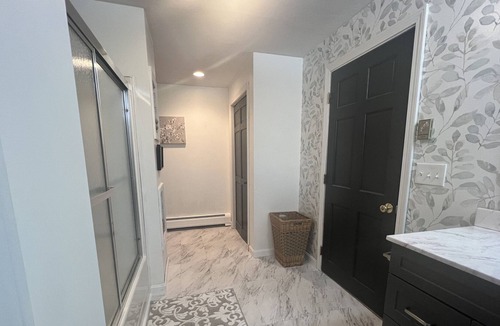 Waterford Apartment | *Brookside Retreat* 1bed/1 bath apt w/ private laundry great for travel nurse