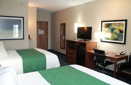 Emmetsburg Hotel | Brookstone Lodge & Suites