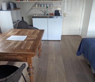 Furzedown House | Brookview Guest House