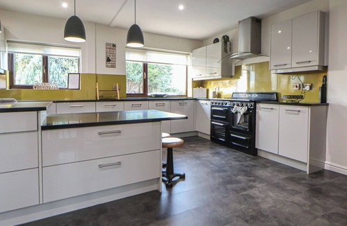 Lloc Cottage | Brookway Lodge