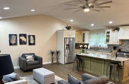 Graysville House | Brookwood Beauty