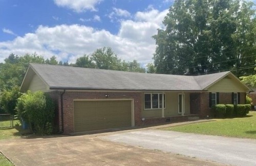 Graysville House | Brookwood Beauty