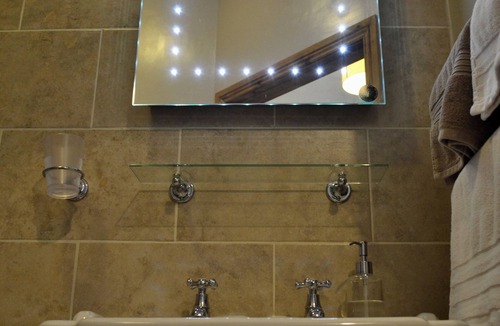 Clows Top Bed & Breakfast | Broome Park Farm B&B