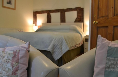 Clows Top Bed & Breakfast | Broome Park Farm B&B