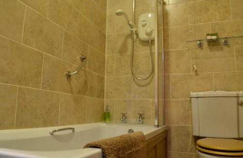 Clows Top Bed & Breakfast | Broome Park Farm B&B