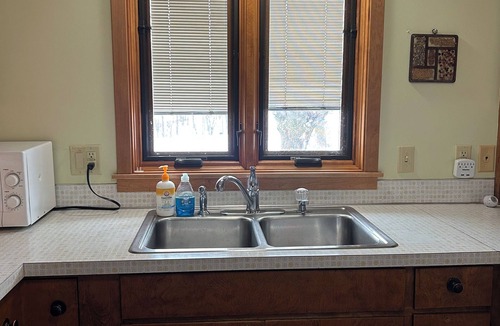 Alexandria House | Brophy Reflections 4BR/2BA, 2 Kitchens, Firepit, Year Round Rental, Lic#1798