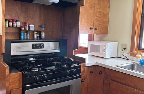 Alexandria House | Brophy Reflections 4BR/2BA, 2 Kitchens, Firepit, Year Round Rental, Lic#1798