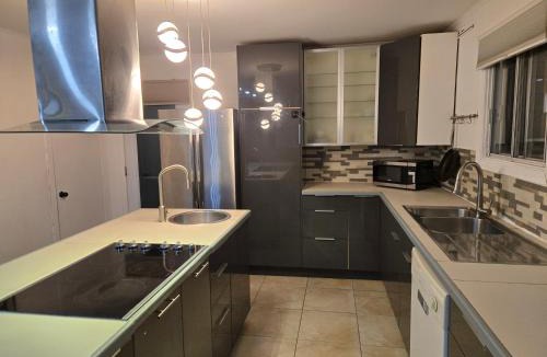 Brossard House | Brossard home
