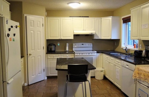 Hawkwood House | Brother Li Homestay