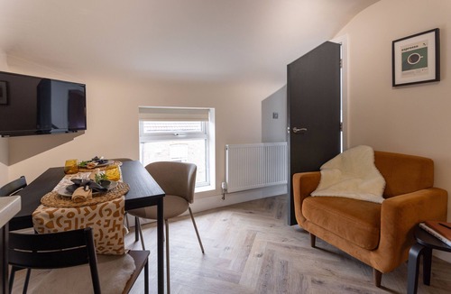 Liverpool Apartment | Broughton Place 4: 2BR Modern Flat in Liverpool