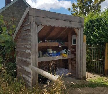 Sheffield Green Apartment | Browhill Loft - contemporary, handcrafted studio