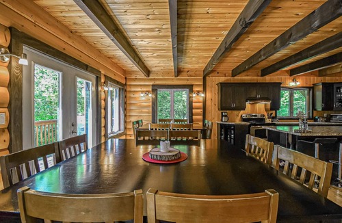 Brownsburg-Chatham Cottage | Brown Bear Lodge CITQ 296775