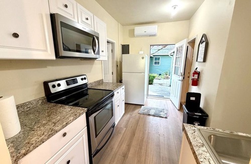 Picnic Point-North Lynnwood Apartment | Brown Door at Lake Serene