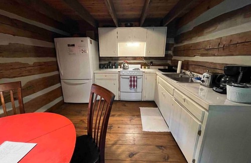 Chatsworth House | Brown Door Cabin