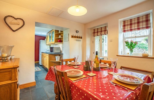 Fremington Cottage | BROWN HILL COTTAGE, family friendly, with open fire in Low Row