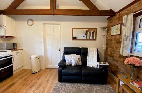 Ledbury House | Brown Snout