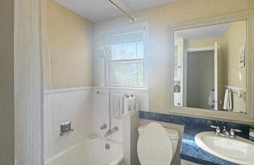 Tokio Apartment | Brownfield BlueBird House - 6 bedrooms