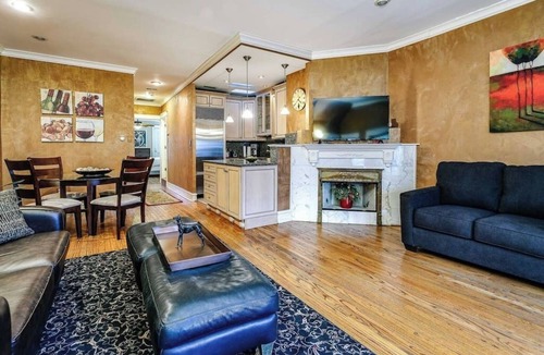 Gold Coast Apartment | Brownstone, 2 entire units Gold Coast