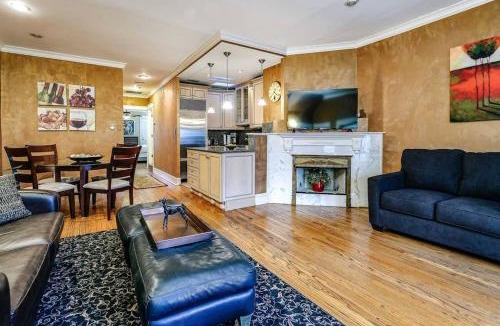 Gold Coast Apartment | Brownstone 2 entire units Gold Coast