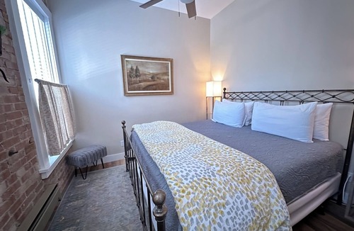 Bisbee Hotel | Brownstone Patio Suite-Historic Building in the Heart of Historic Downtown Bisbee