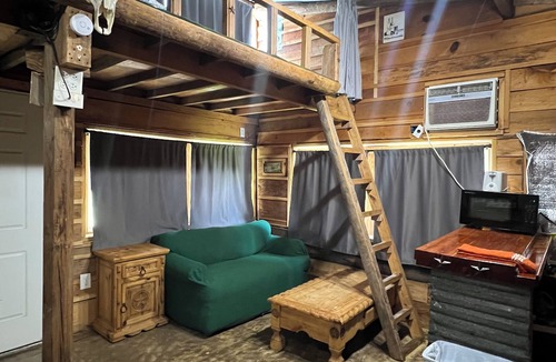 Minden House | Brownwood Cabin @ Yellow Rose Canyon