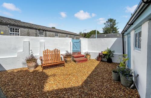 Whithorn House | Bruce Cottage