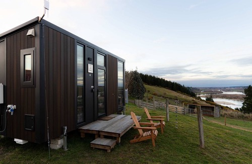 Surat Bay House | Bruce Farm Alpaca Cabin 1 by Tiny Away