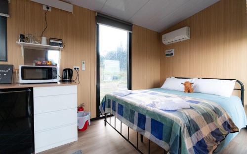 Surat Bay House | Bruce Farm Alpaca Cabin 1 by Tiny Away