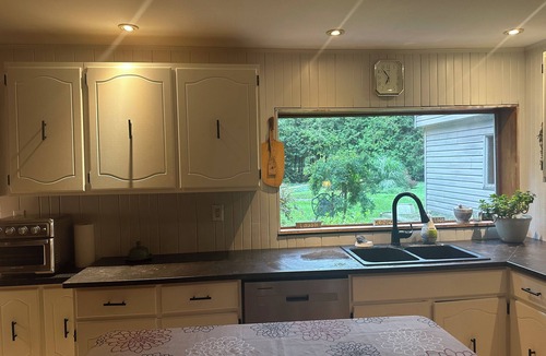 Colpoys Bay Cottage | Bruce Peninsula Forest Cottage-nHuge property with hiking trails