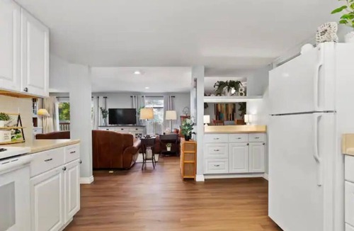 Kennewick House | Bruneau Bungalow Side B