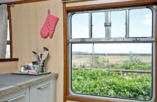 Dawlish Warren Ski Chalet | Brunel Boutique Railway Carriage 5