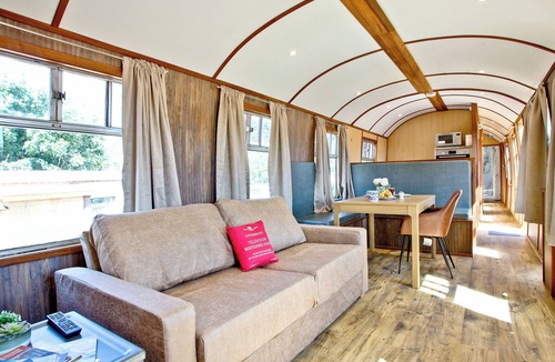 Dawlish Warren Ski Chalet | Brunel Boutique Railway Carriage 2