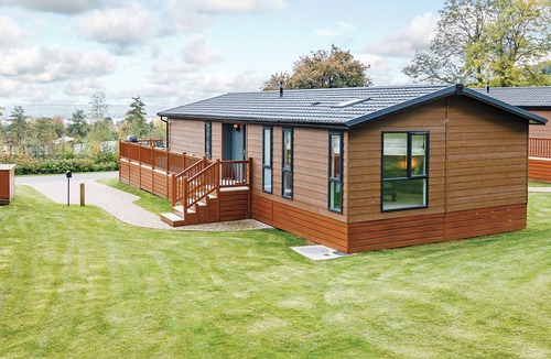 Cheddar Ski Chalet | Brunel Premier Elegance Lodge 2