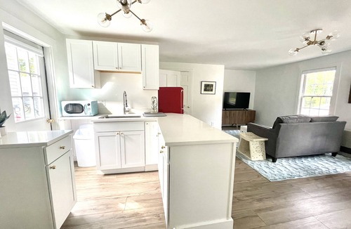 Brunswick Apartment | Brunswick Downtown Sugar Cube next to Bowdoin