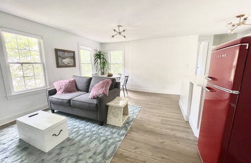 Brunswick Apartment | Brunswick Downtown Sugar Cube next to Bowdoin