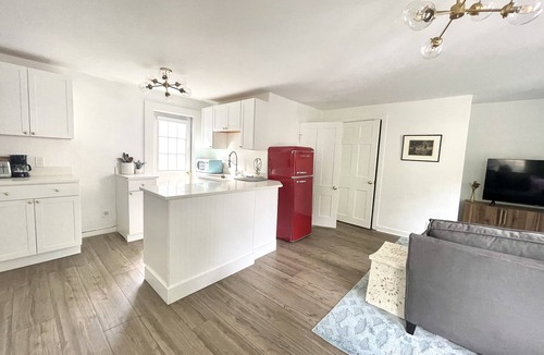 Brunswick Apartment | Brunswick Downtown Sugar Cube next to Bowdoin