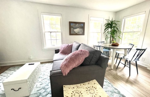 Brunswick Apartment | Brunswick Downtown Sugar Cube next to Bowdoin