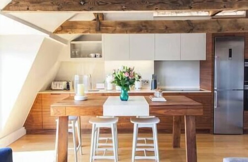 Upper Town Apartment | Brunswick Penthouse Flat