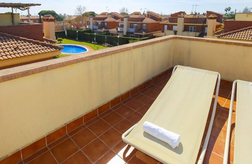Cambrils Ski Chalet | BRUSELAS 2 Terraced House