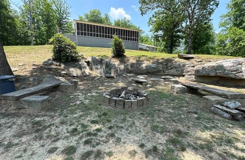 Mentone House | Brushy Creek Lodge | Riverfront, Hot Tub, Fire Pit