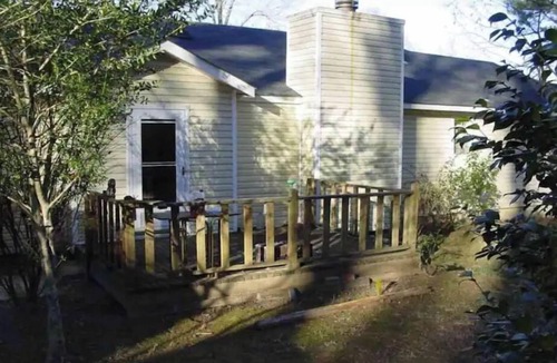 Bryant House | Bryant Home - Very Roomy, 3 Bedroom, 2 Bath Home