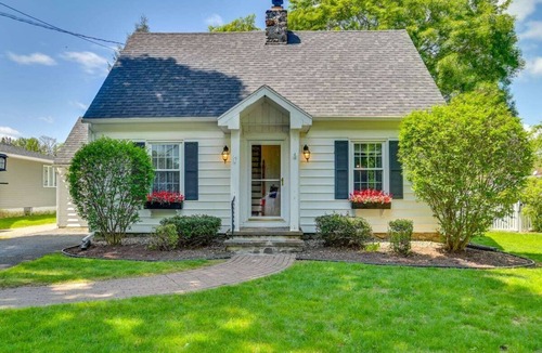 Gloversville House | BryBears Cottage-Gateway toThe Adirondacks