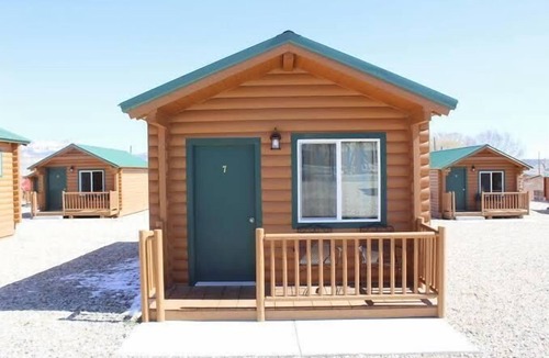 Tropic Cabin | Bryce Valley Lodging Cabins