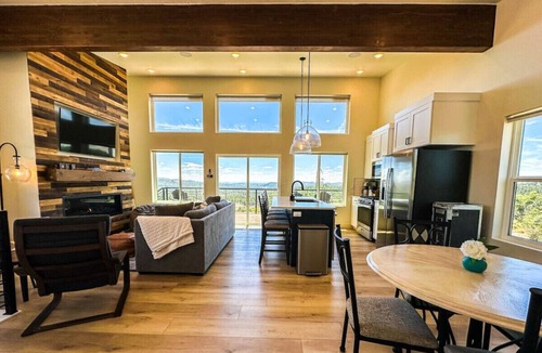 Mammoth Creek Cabin | Bryce View Cabin - New Cabin with Amazing Views!