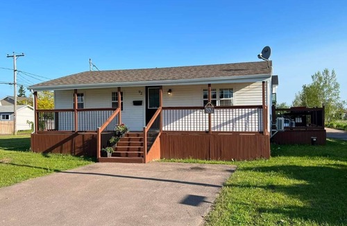 Pointe-du-Chene House | Brydges st bungalow