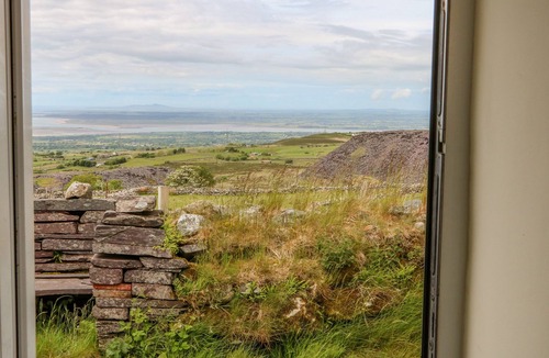 Caernarfon Cottage | Bryn Derwen