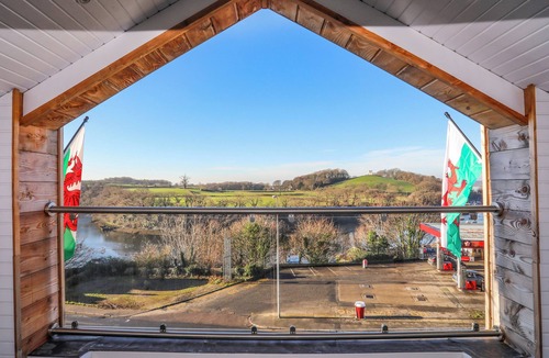Bont Newydd Cottage | Bryn Min Manton Penthouse